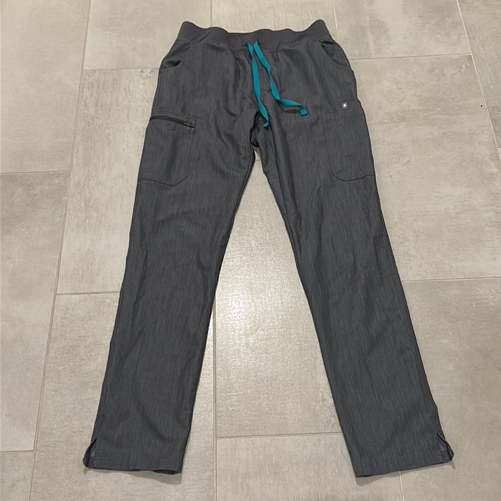 Figs yola bottoms graphite small/tall